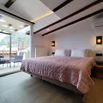 Meteora Gold And Glass Loft * Kalambaka