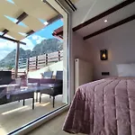Apartmán Meteora Gold And Glass Loft *