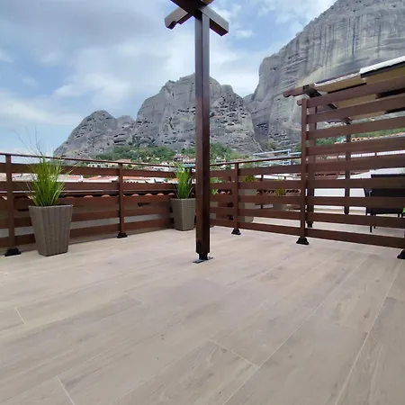 Meteora Gold And Glass Loft *