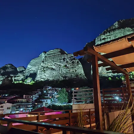 Meteora Gold And Glass Loft Apartment *