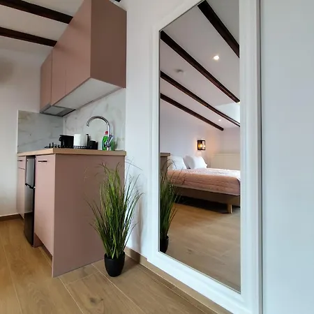 Meteora Gold And Glass Loft Kalambaka