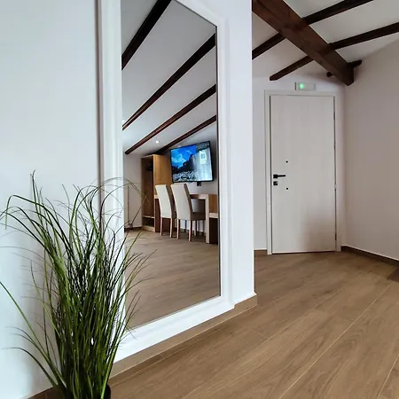 Meteora Gold And Glass Loft *