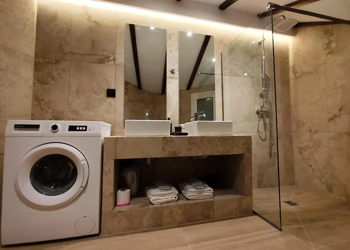 Meteora Gold And Glass Loft Apartment *