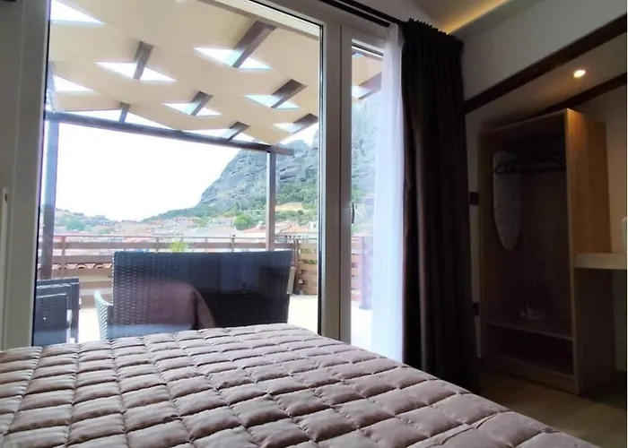 Meteora Gold And Glass Loft